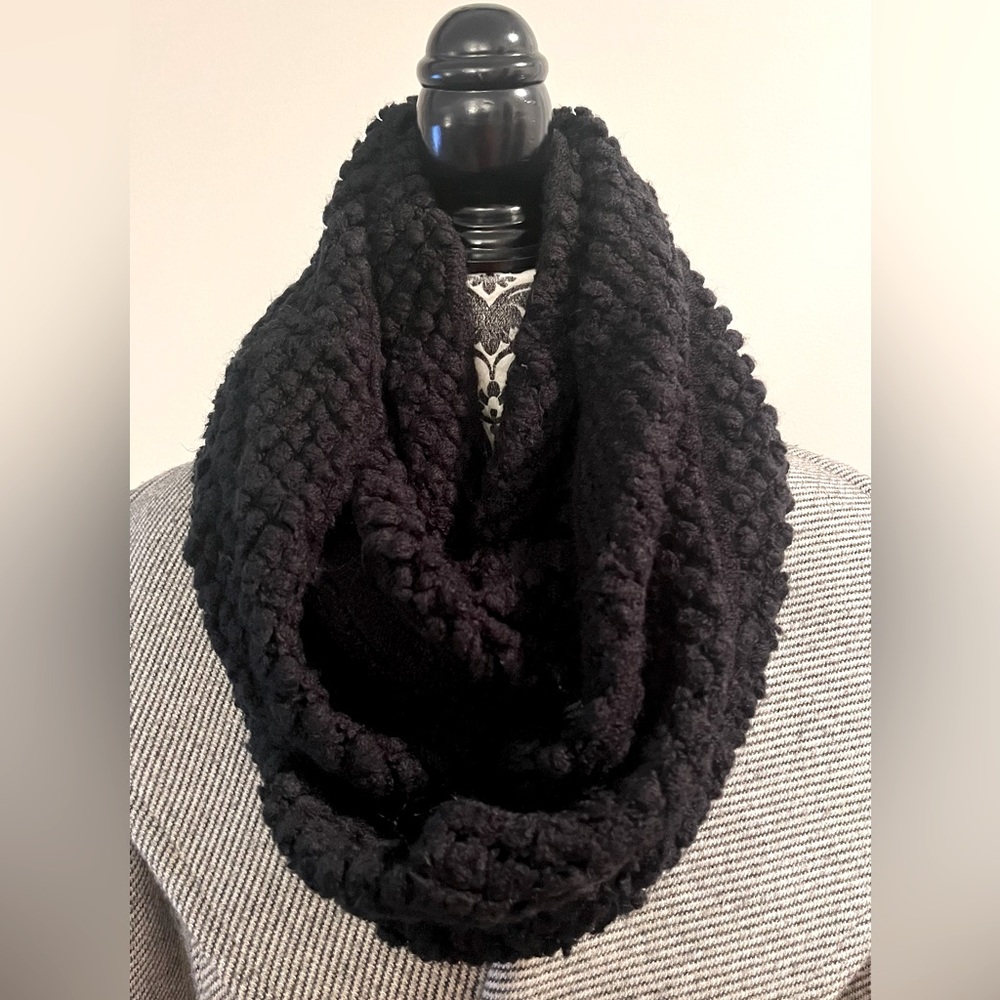 NWOT Black Knit Infinity Scarf